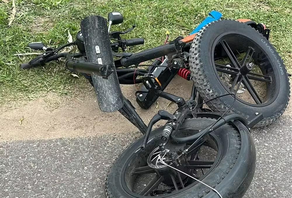 Homem morre e adolescente fica ferido após colisão entre moto e bicicleta elétrica na SE-270 em Salgado 2 Homem morre e adolescente fica ferido após colisão entre moto e bicicleta elétrica na SE-270 em Salgado