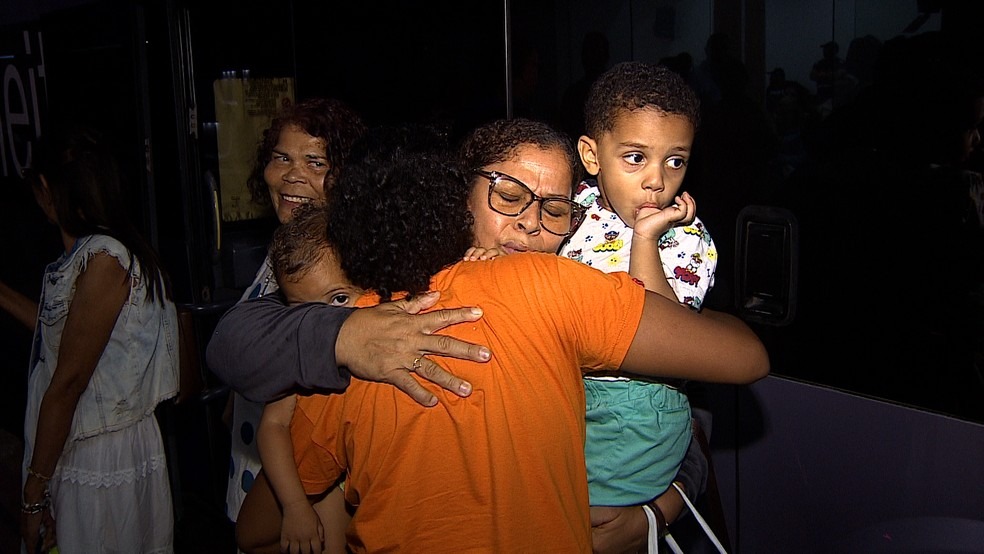 Sergipanos que estavam em Israel desembarcam em Aracaju