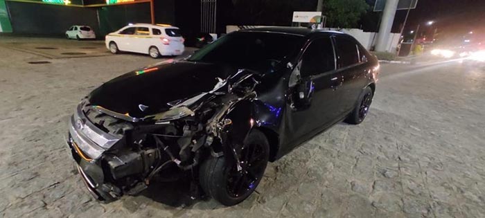 Quatro crianças e dois adultos ficam feridos após colisão entre carroça e carro em Aracaju
