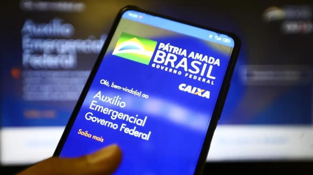 Indenização de R$ 15 mil do Auxílio Brasil: beneficiários podem consultar se têm direito a dinheiro