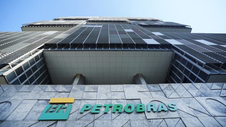 Petrobras divulga edital de concurso com 6.412 mil vagas e salário inicial de R$ 5,8 mil