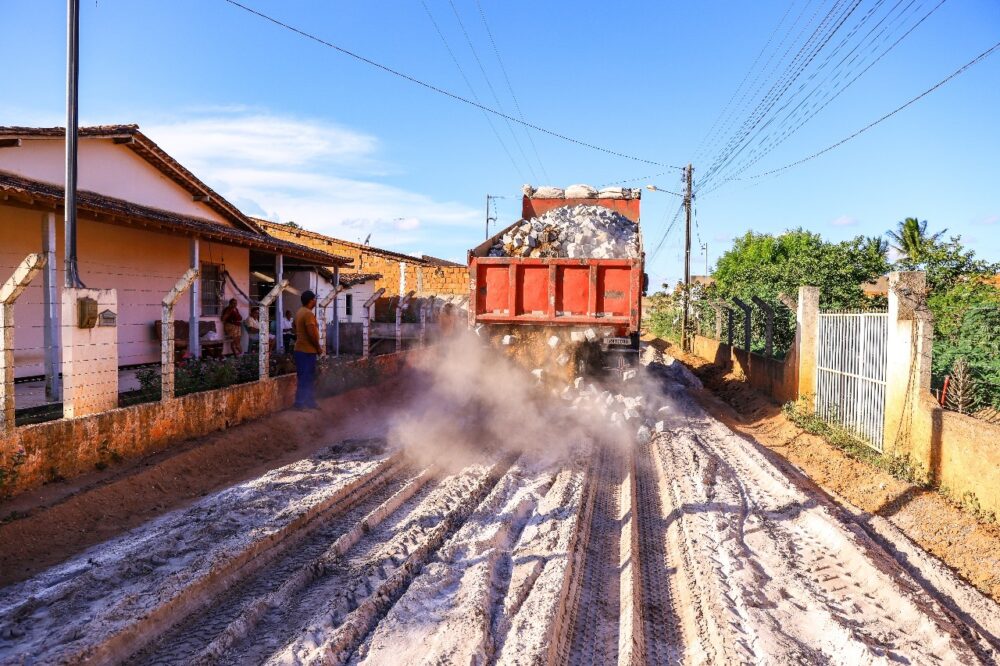 Prefeitura de Lagarto anuncia calçamento por paralelepípedo no Povoado Açu Velho
