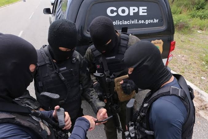 Motorista de caminhão negocia carga avaliada em R$ 600 mil com criminosos e acaba preso com comparsas