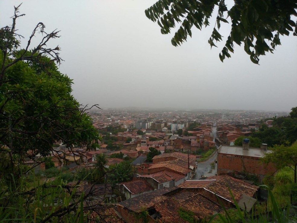 Novo alerta de chuvas moderadas a intensas é emitido para Sergipe