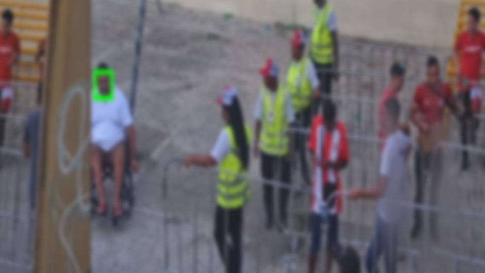 Após reconhecimento facial, homem é preso enquanto assistia à partida de futebol em Aracaju