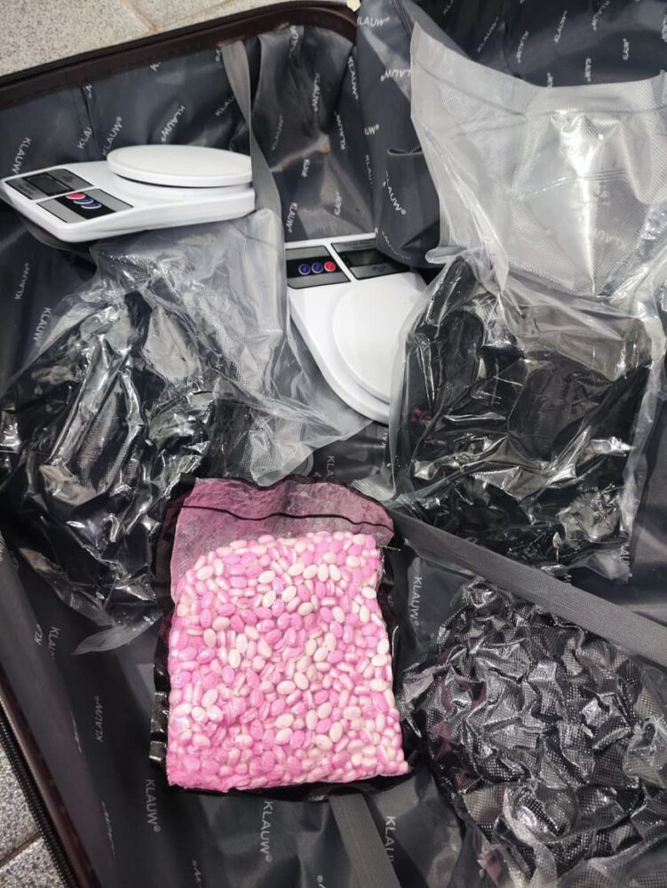 Polícia Civil apreende drogas sintéticas e maconha em operação no bairro Farolândia