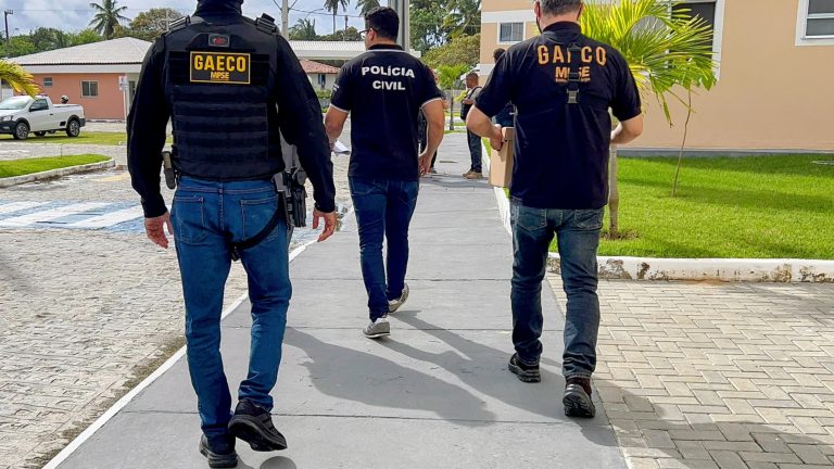 Operação Gravatas: Advogado e outros três são presos por envolvimento com facção criminosa em Sergipe