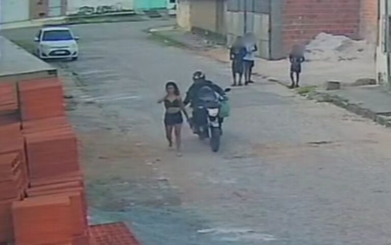 Mulher denuncia motociclista por importunação sexual em Aracaju: caso registrado em câmera