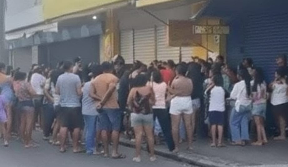 Promoção de brinquedos causa tumulto e confusão no Centro de Aracaju