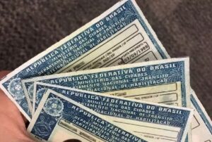 CNH sem autoescola: governo divulga regras para instrutor autônomo; entenda