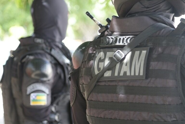 Suspeito vinculado a líder de organização criminosa morre em confronto em Itabaiana