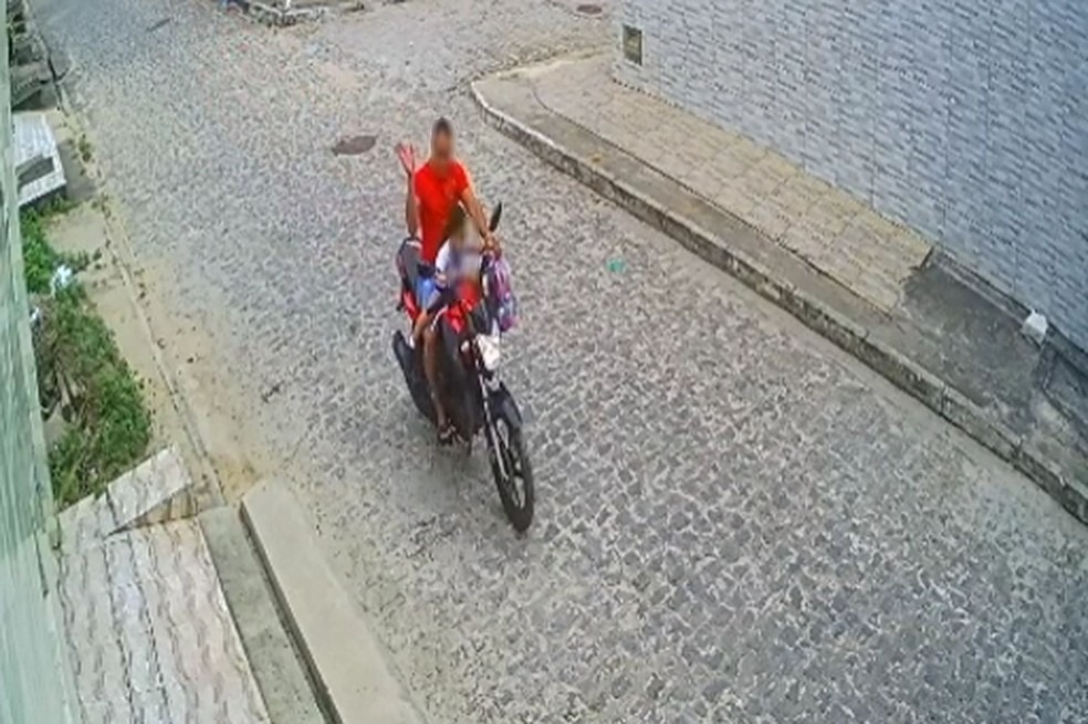 Padrasto é flagrado agredindo enteada em São Cristóvão