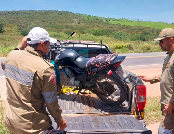 DTTU de Lagarto recupera motocicleta roubada e abandonada na SE-170
