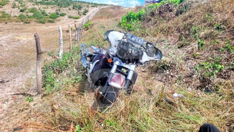 Casal fica ferido após acidente de moto na região da Caueira