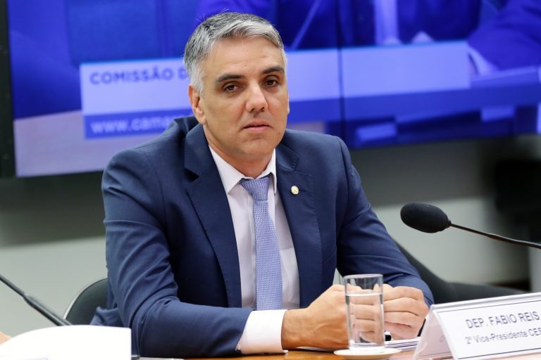 Fábio Reis falta às votações importantes e se omite no papel de parlamentar na Câmara dos Deputados
