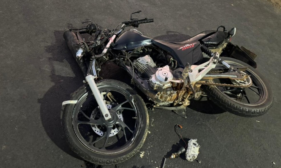 Motociclista morre após bater de frente com caminhonete na Rodovia SE-220 em Gracho Cardoso