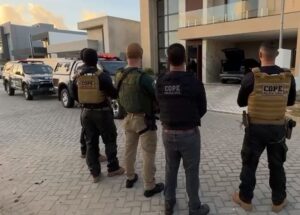 Suspeito de integrar grupo criminoso da BA é preso em condomínio de luxo na Barra dos Coqueiros