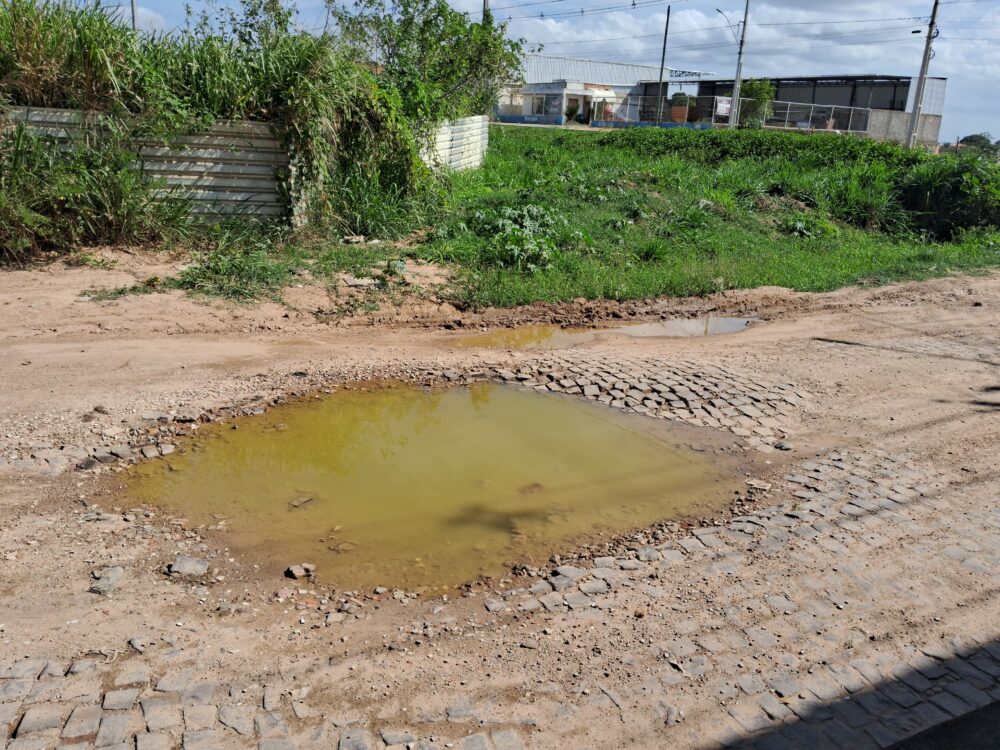 Moradores do Bairro Horta denunciam abandono e erosão na Travessa João Antônio do Nascimento em Lagarto