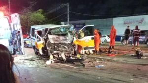 Motorista vítima de grave acidente na Tancredo Neves, segue internado no Huse após cirurgia