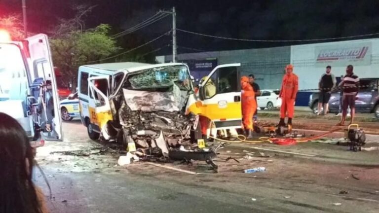 Motorista vítima de grave acidente na Tancredo Neves, segue internado no Huse após cirurgia