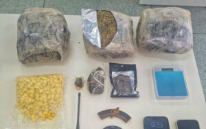 Suspeito por tráfico de drogas é preso em condomínio da Zona Sul de Aracaju