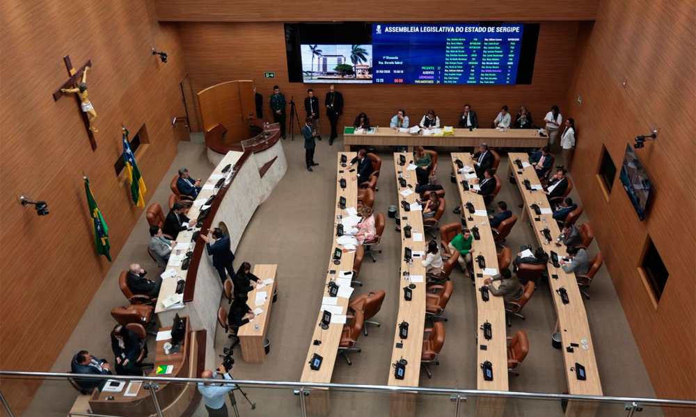 Alese aprova reajuste salarial para mais de 66 mil servidores estaduais