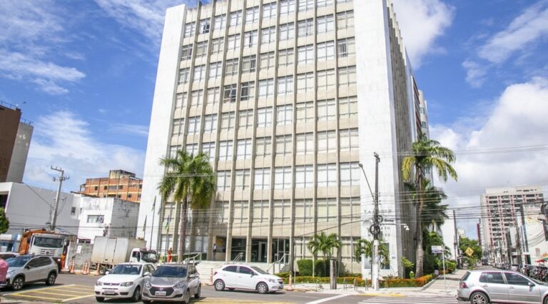 Justiça de Sergipe determina suspensão de greve de professores da rede estadual