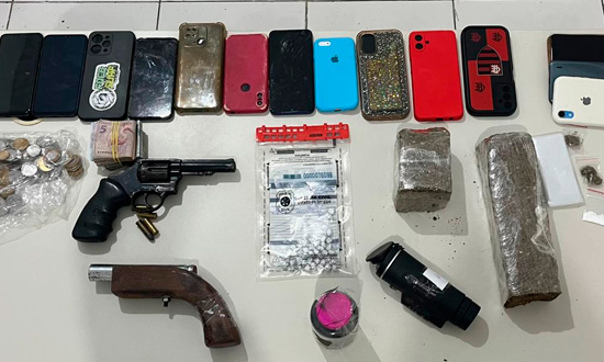 Polícia prende três e apreende armas e drogas em Rosário do Catete