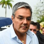Enquanto credores aguardam pagamento, Sérgio Reis abre licitação de quase 7 milhões para aluguel de veículos