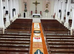 Tradicionais tapetes de Corpus Christi são montados por católicos em Sergipe