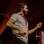 Gusttavo Lima é a grande atração do Arraiá do Povo neste domingo, 21