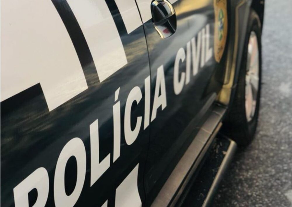 Polícia Civil prende mulher investigada por tentativa de homicídio contra companheiro idoso em Pirambu