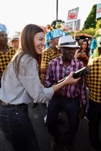 Hilda Ribeiro consolida força política e recebe carinho do público na Casamento do Matuto da Colônia Treze em Lagarto