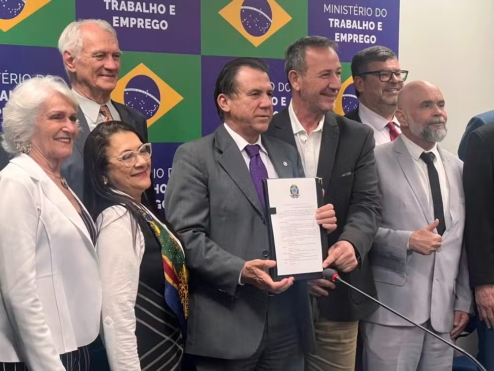 Governo publica nova regra sobre trabalho em feriados no comércio; veja o que muda