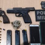 Polícia apreende armas, drogas e prende homens por homicídio em Socorro