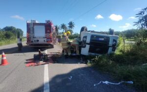 Homem morre após caminhão tombar na Rodovia SE-488 Indiaroba