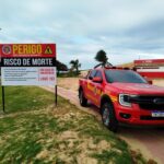 Praia dos Artistas ganha placa de perigo após aumento de afogamentos