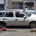 Homem quebra próprio carro após ser abordado por agentes de trânsito em Aracaju