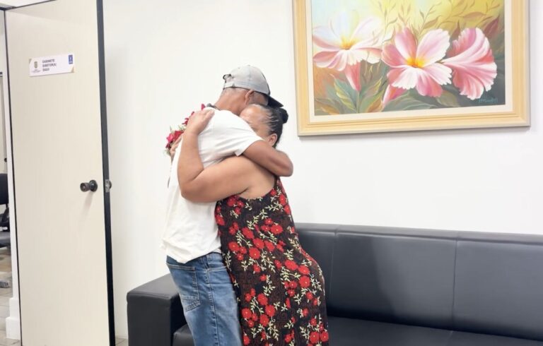 Documento de maternidade ajuda filho a encontrar a mãe biológica após quase 40 anos em Sergipe