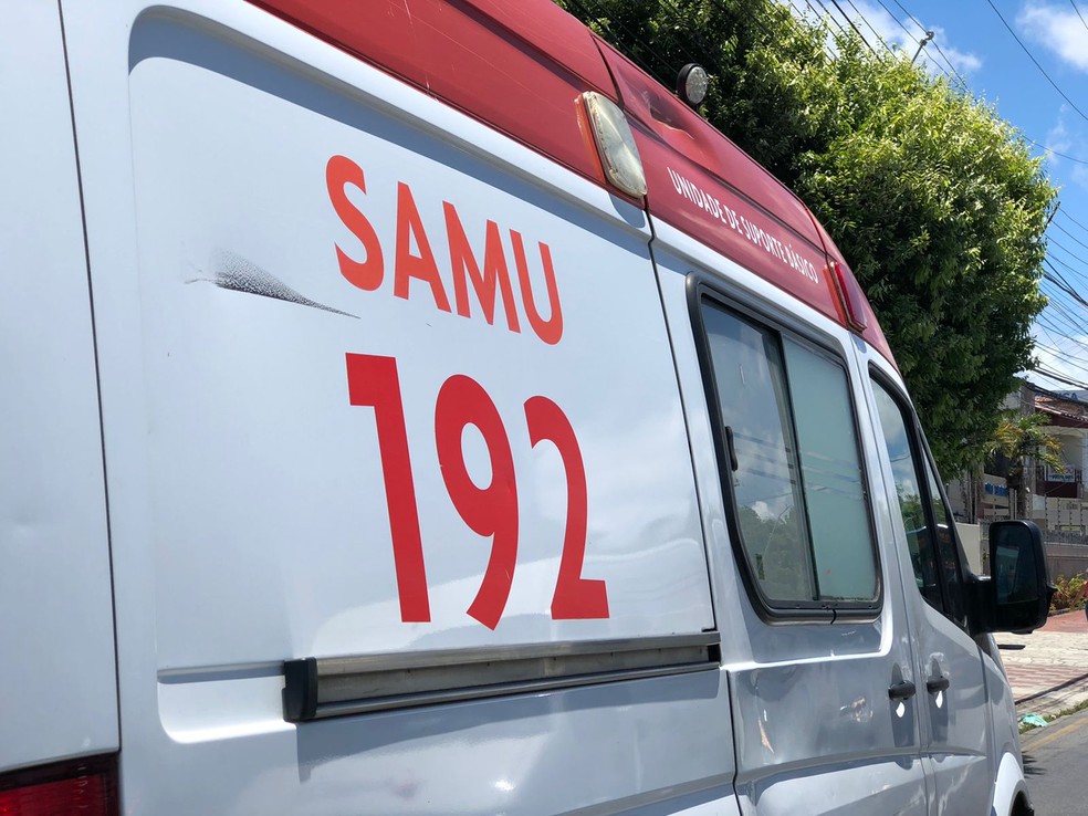 Passageira de motocicleta fica gravemente ferida após acidente com caminhão em Aracaju 1 Passageira de motocicleta fica gravemente ferida após acidente com caminhão em Aracaju